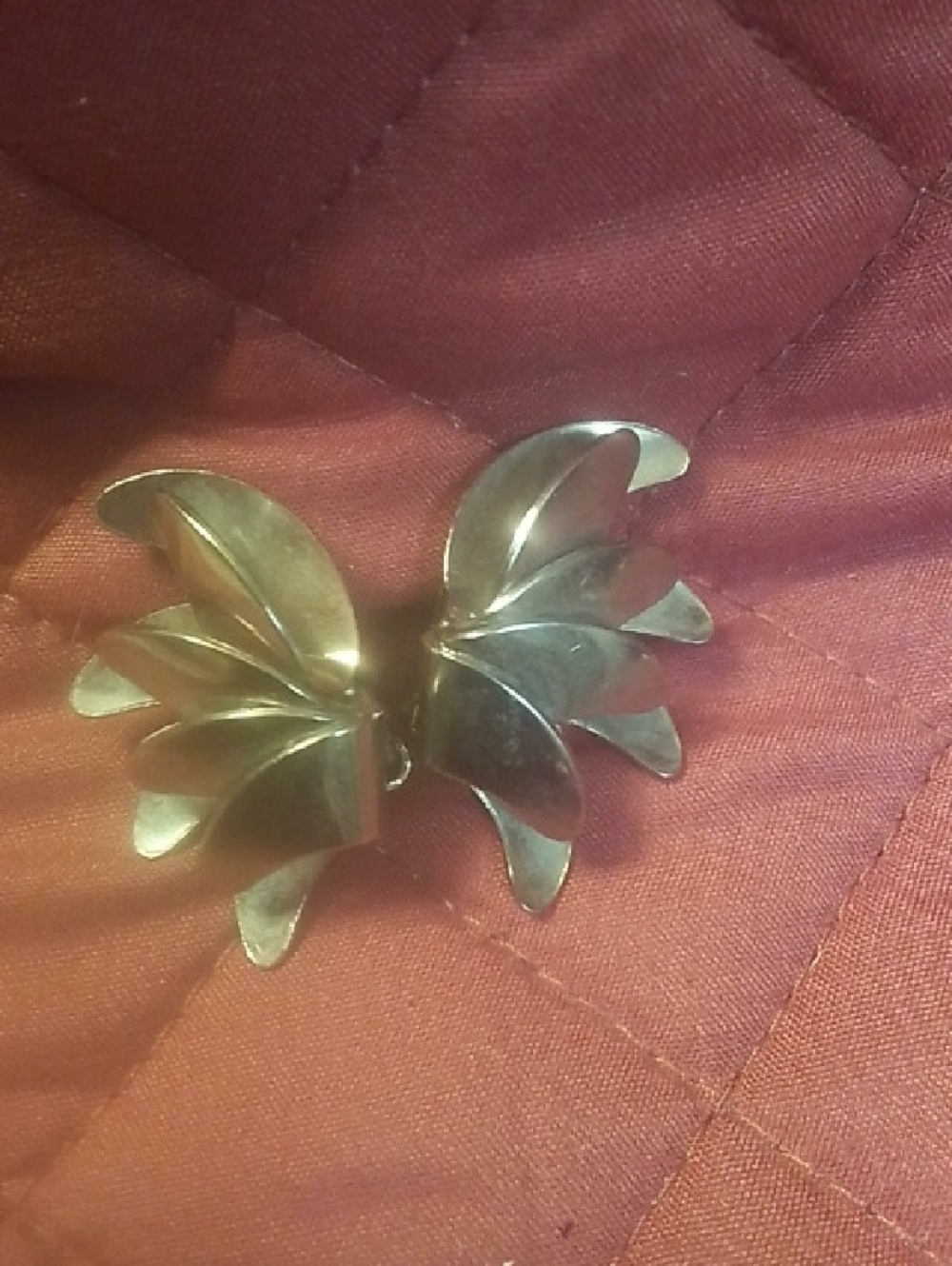 Vintage Silver-Tone Fan Leaf Clip-On Earrings - Silver